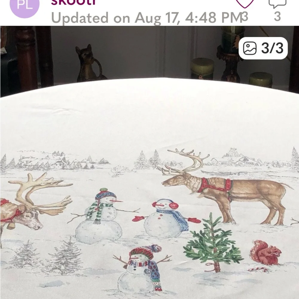 Williams Sonoma Holiday Tablecloth with Red and White Design